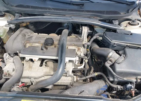 2004 Volvo Xc70 2.5T z USA, uszkodzony, nr VIN YV1SZ59H641133876